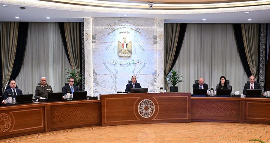 الحكومة توافق على استكمال إجراءات طرح محطات توليد الكهرباء بجبل الزيت